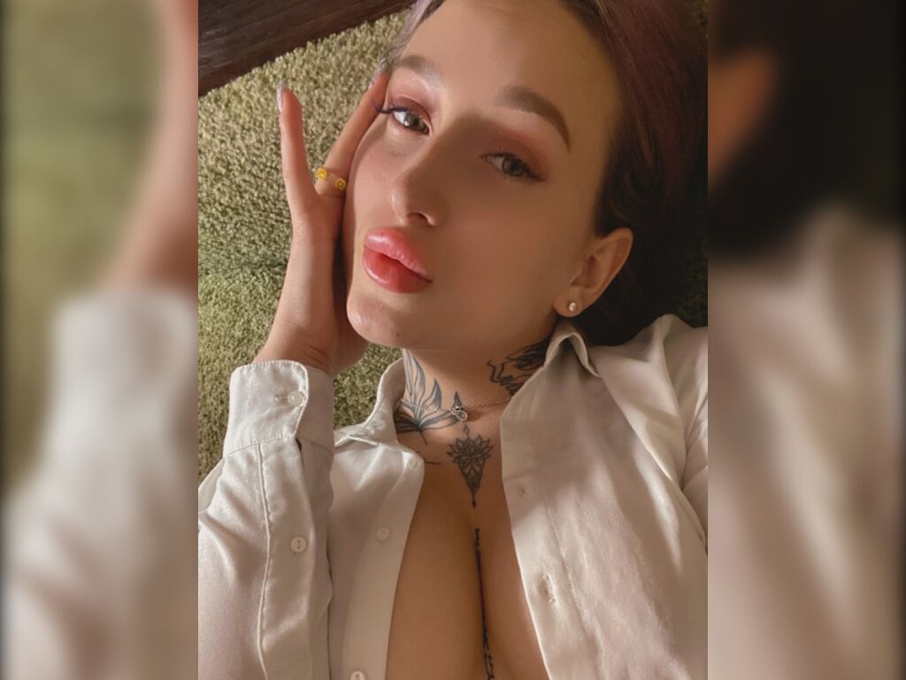 LaurenGaidou webcams boobs cum