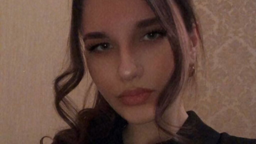 EmmaAyrton online on GirlsOfJasmin