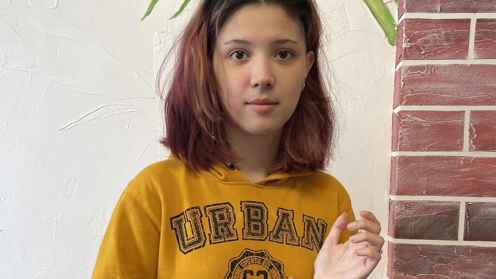 GeraldinaDimauro online on GirlsOfJasmin