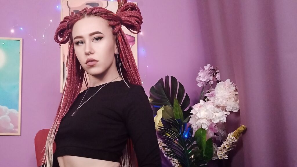 ChantalMoon online on GirlsOfJasmin