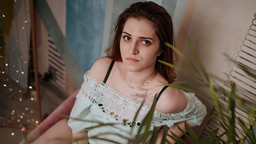  online at GirlsOfJasmin