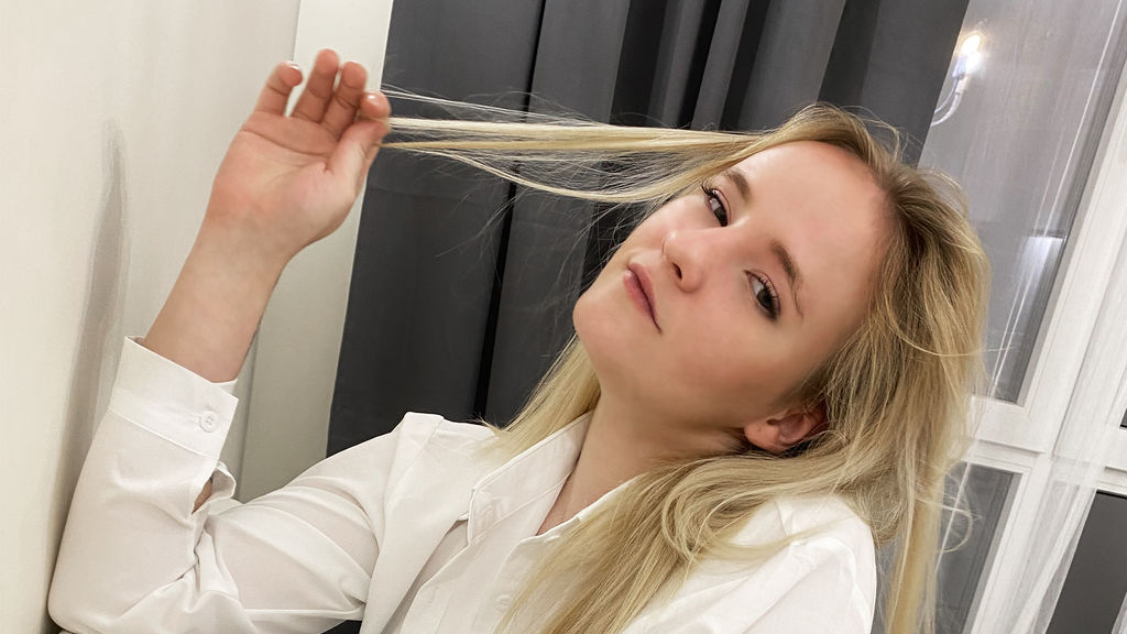 RuthWoods online on GirlsOfJasmin