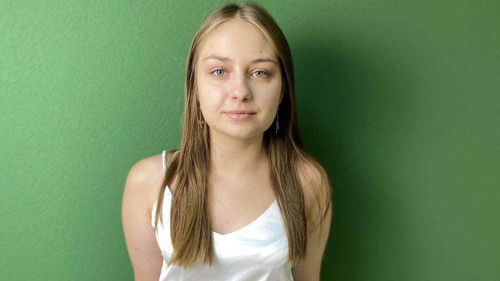 MonicaLeoni online on GirlsOfJasmin