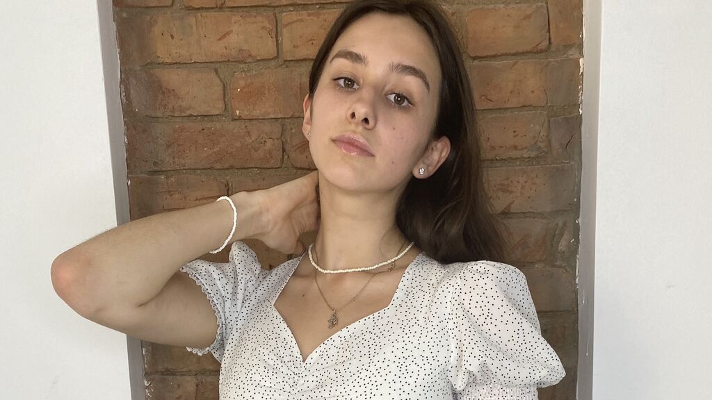 NiccolinaPozzi online on GirlsOfJasmin