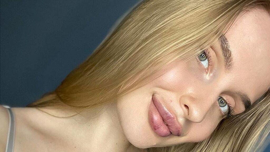  online at GirlsOfJasmin